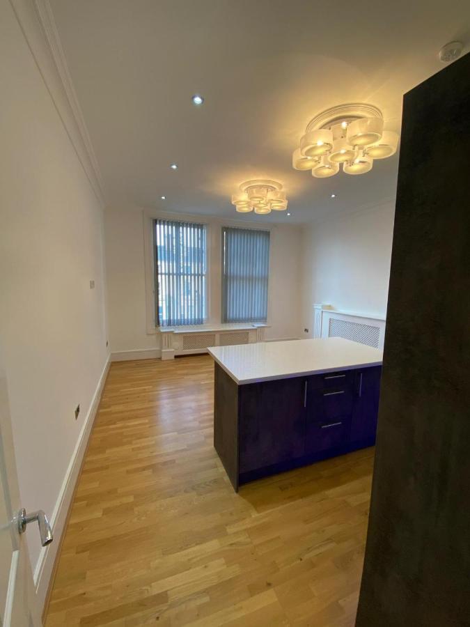 Luxury Apartment Apt5 Γούλβερχαμπτον Εξωτερικό φωτογραφία